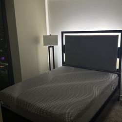 Queen Size Bed Set With mattress and box Spring