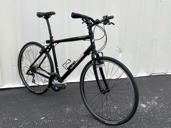 Specialized Commuter Hybrid Bike