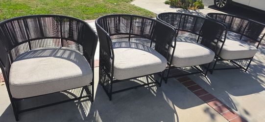 4 out door seats
