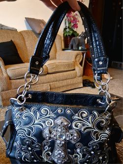 Black Purse 