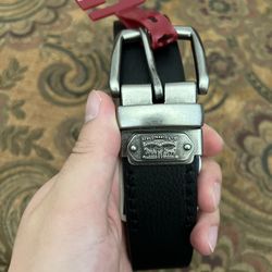 Levi's Men's Small 30-32 Reversible Brown Black Leather Belt With Levi's Buckle