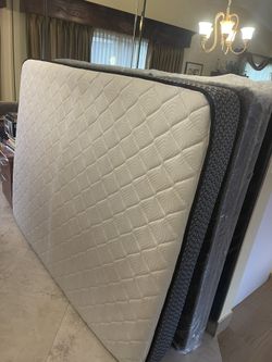 Great Shape Queen Mattress Comes With In Plastic Brand New Box Spring