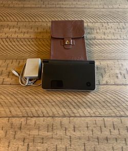 Nintendo DSi XL with Zelda carrying case - W/Charger - CLEANED & TESTED