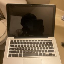  Apple MacBook Pro