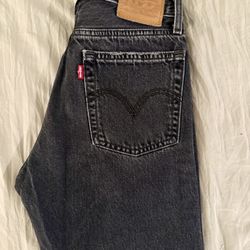 👖🖤 Levi’s Wedgie Straight Jeans — Black, Size 25 🖤👖