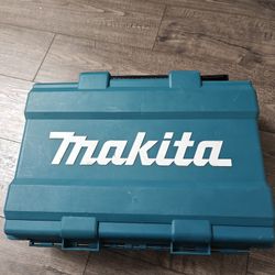 Makita Set With 3 Batteries 
