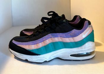 Nike Air Max 95 youth Size 7  — women’s size 8
