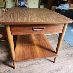 Mid Century Modern Lane End or Side Table