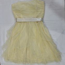 Light Yellow Strapless Puffy Mini Tulle Dress, Size: 9/10