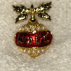 I-13. Noel Christmas Necklace Pendant 