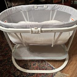 Fisher Price Soothing Motion Bassinet with Snuggle Me Organic Mattress