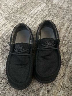 Hey Dude Youth size 3