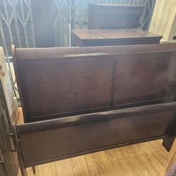 6 Piece Queen Bed Set