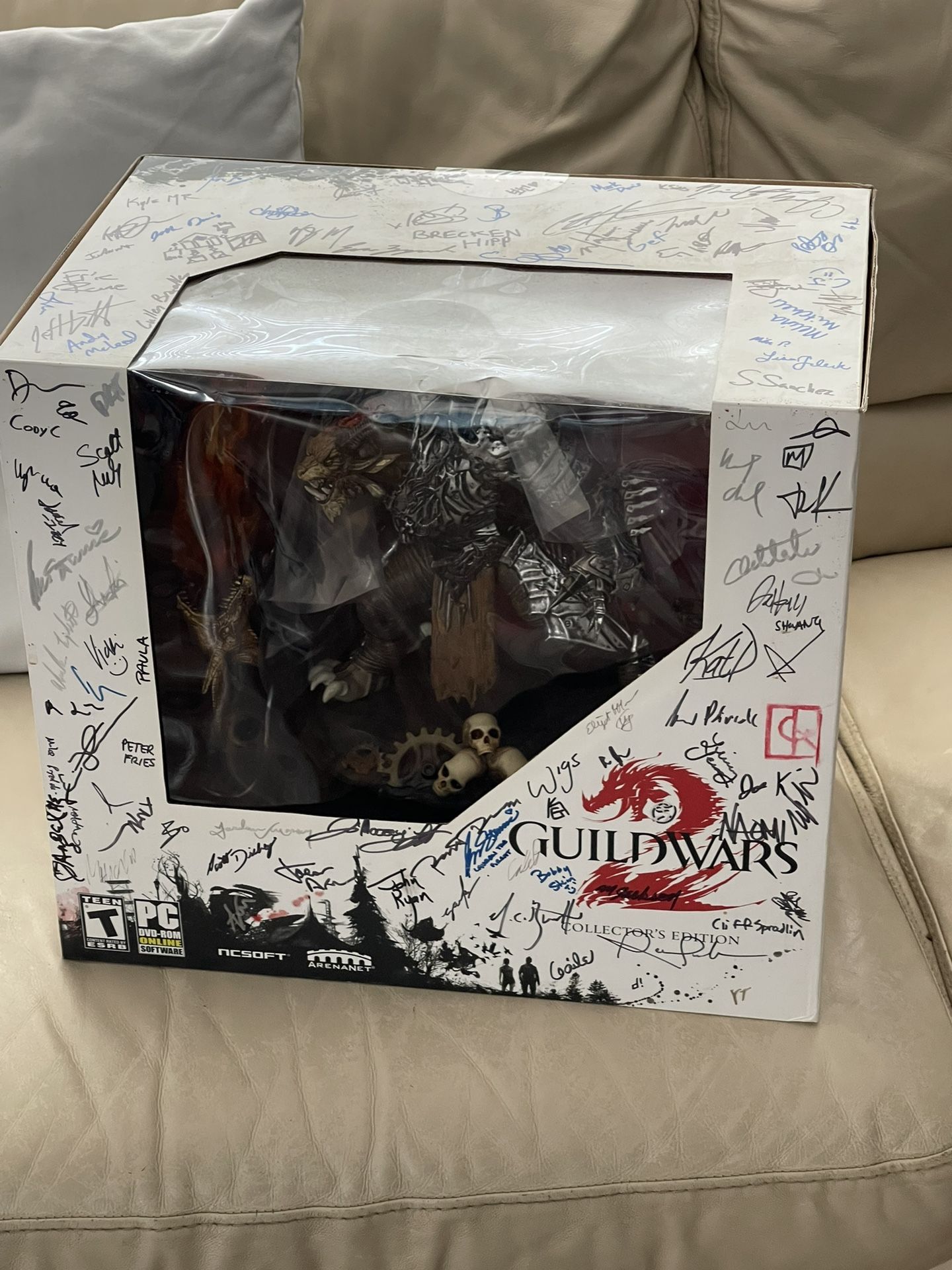 Guild Wars 2 Collector's Edition (New)