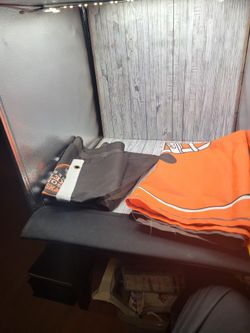 Cleveland Browns -lot of 2 Cleveland flags.