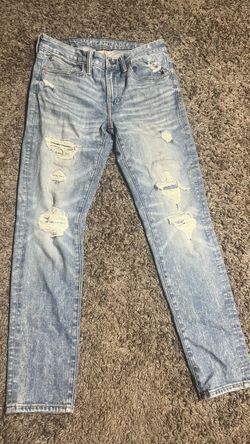 American Eagle Light Wash Distressed Jeans
