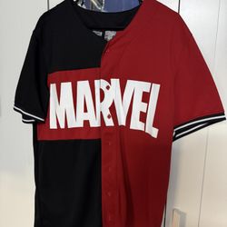 Boxlunch Exclusive Jersey Marvel Size L