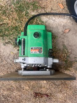 Hitachi M12V 3-1/4 HP Plunge Router