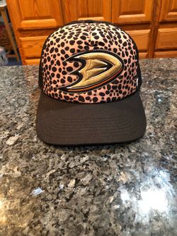 Anaheim Ducks SnapBack Adjustable Hat.  Preowned Good Condition Washed In A Hat Washer. Smoke free home