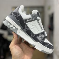 Lv Trainers