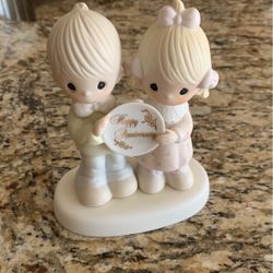 Precious Moments Happy Anniversary Couple 