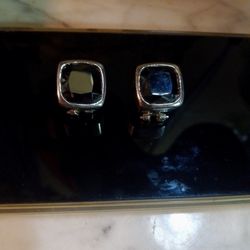 Vintage Sterling Silver 5 Karat Red Rubie's Ear Rings.