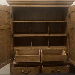 Classy Armoire (Cabinet for Clothes) in Great Condition