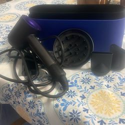 Dyson / Blow Dryer