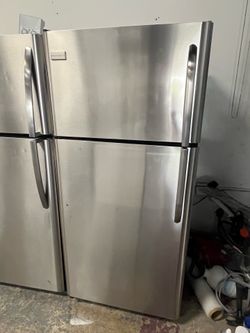 Refrigerator Frigidaire 30”