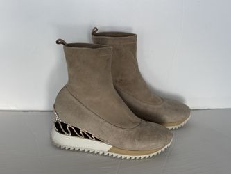 Le Silla , Wave, Chic Tan Wedge Boots Size  6.5