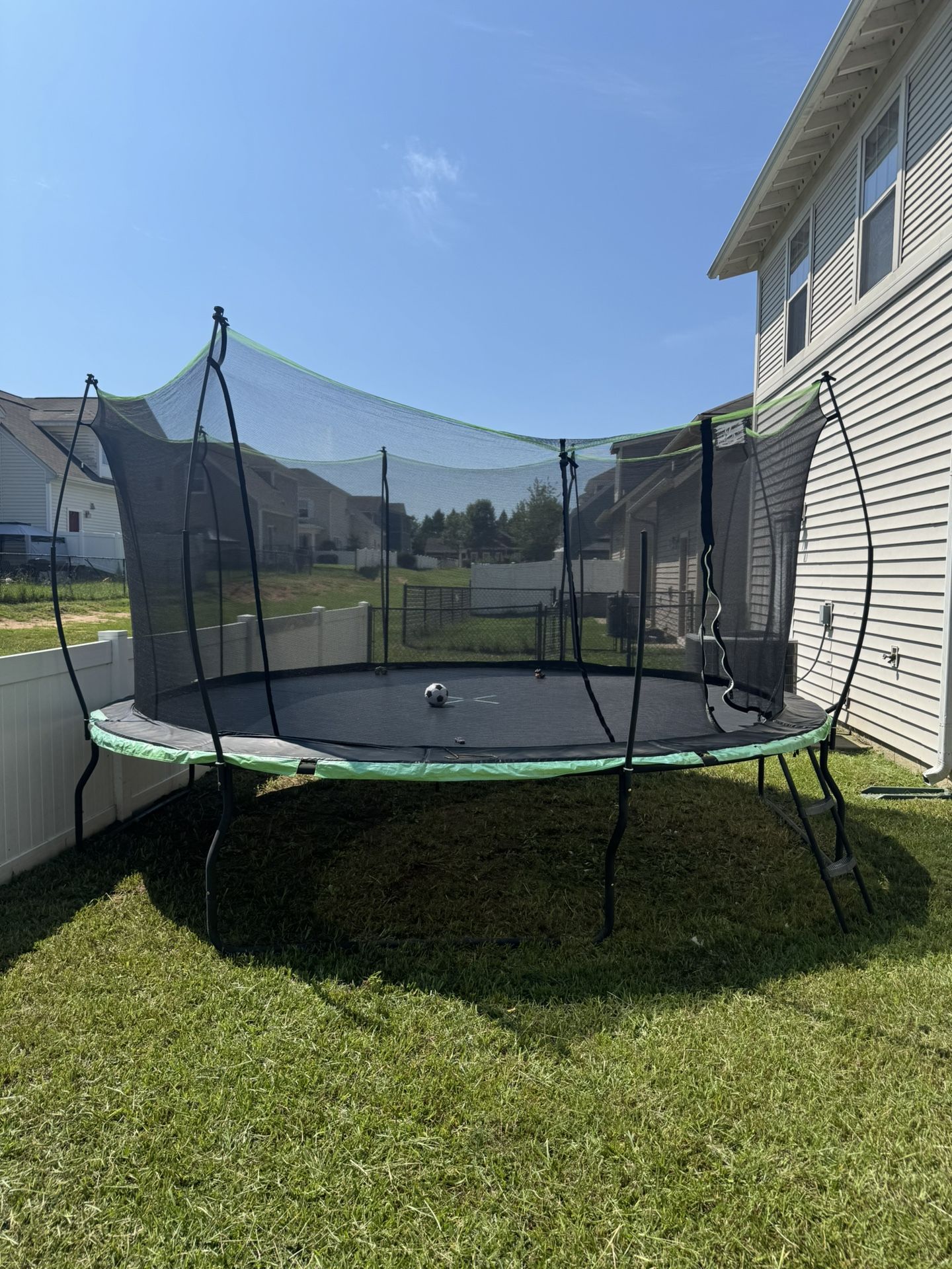 Trampoline 