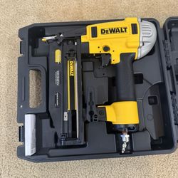 Dewalt 16 Gauge Finish Nailer