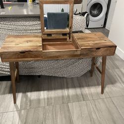 Wood make up vanity table desk with drawers and mirror