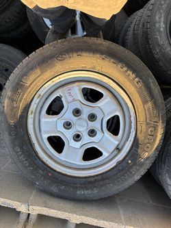 2016 jeep Patriot 16 in steel wheels with tire