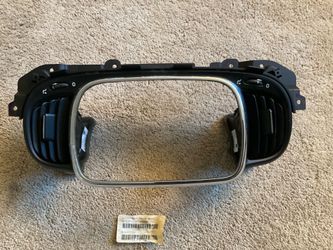 2016-19 FIAT 500E center , Radio bezel from dashboard OEM USED