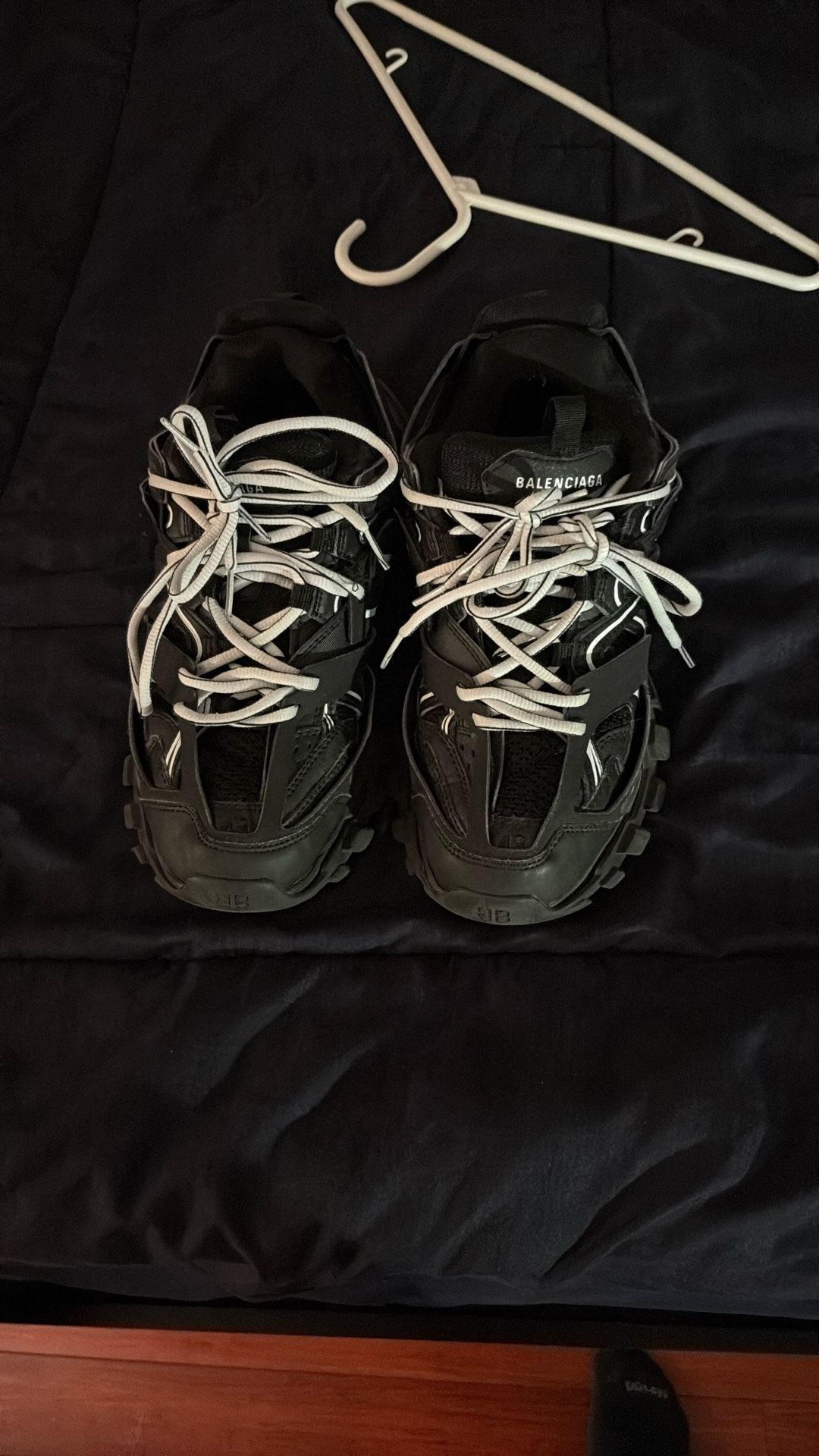 Balenciaga Tracks Size 43