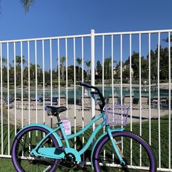 New beautiful Teal beach 🏖 Petite Ladies cruiser 24” deluxe ladies women’s girls bike bicycle