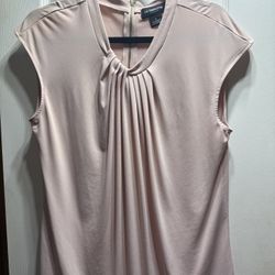 6 Ladies Tops 