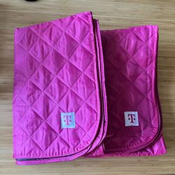 2 New T-Mobile Tmobile Magenta Outdoor Picnic Beach Blanket Quilted Pattern
