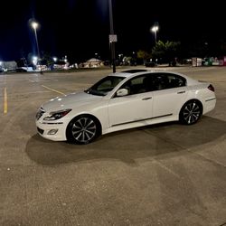 2013 Hyundai Genesis 