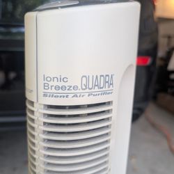 Sharper Image Ionic Breeze Quadra Silent