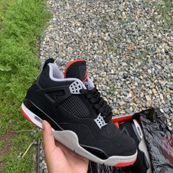 Jordan 4 Bred