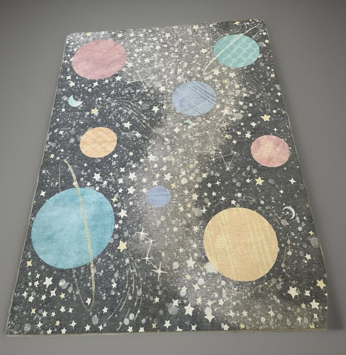 Outer Space Gray Rug 6’x9’
