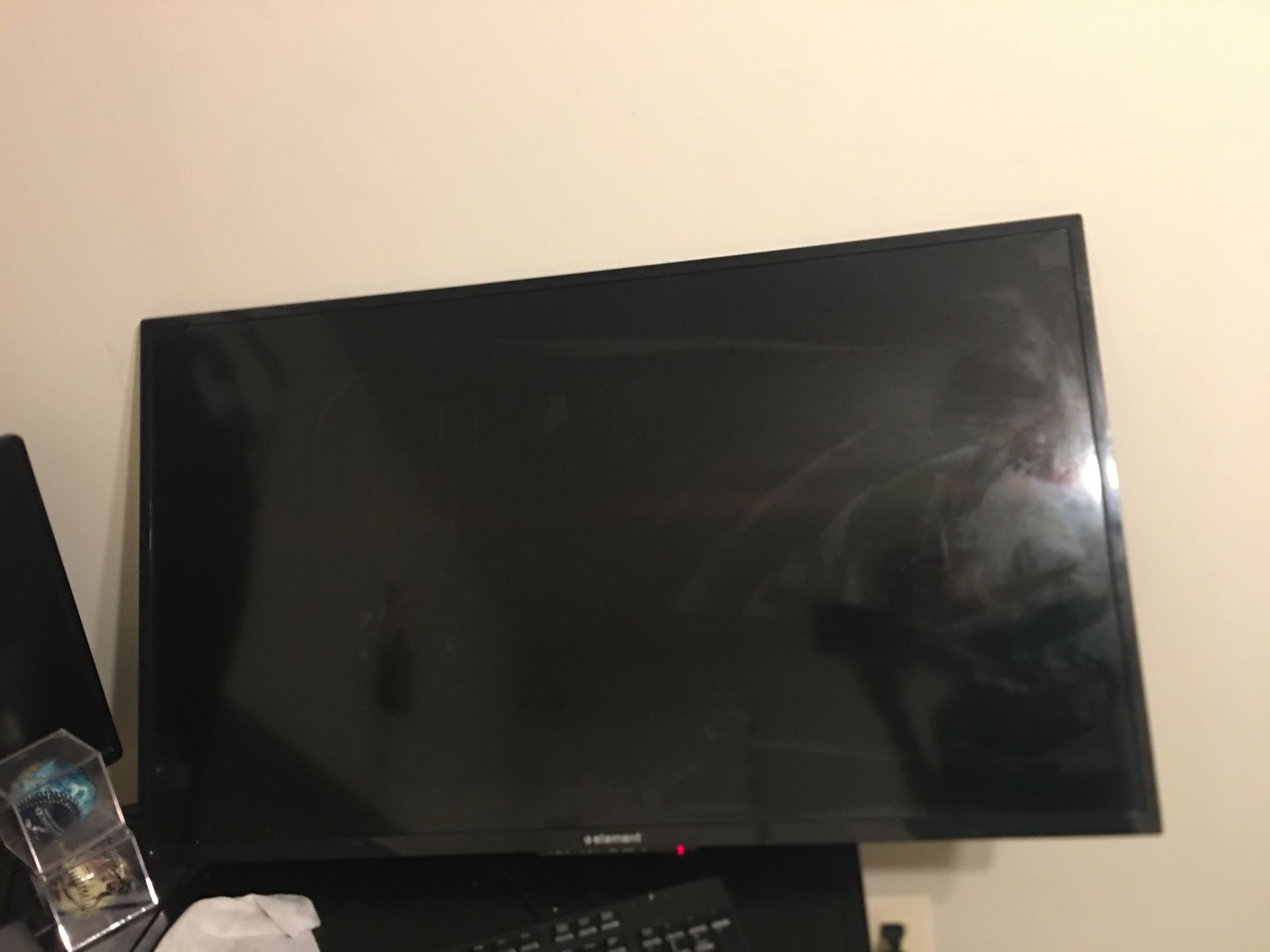 Element tv 41 inch has no stand