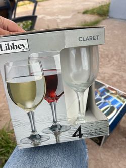 4 Goblet Glasses
