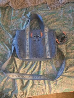 Loungefly Stitch Plush Sherpa Tote Bag With Coin Bag
4.9