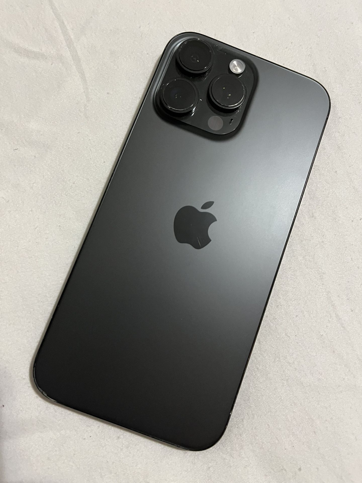 iPhone 16 Pro Max - Black Titanium- Like New