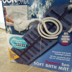 Thermal Spa SOFT BATH MAT New In The Box Conair Brand 