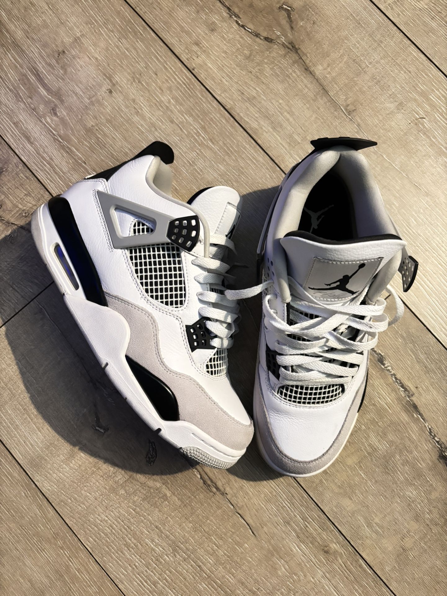Jordan 4 Military Black 