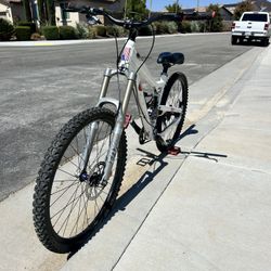 SCORR Full Suspension Downhill Mountain Bike LARGE